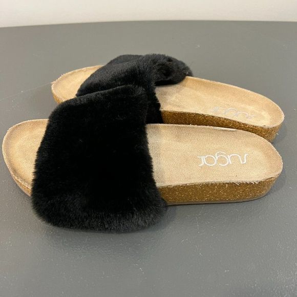 NWOT SUGAR‎ Black Faux Fur Slip On Sandals (6) - Picture 3 of 6